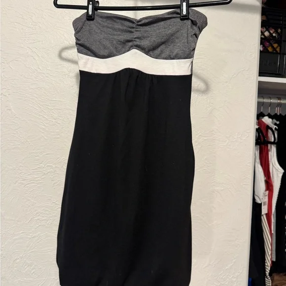 Bundle of 7 Stylish Dress/ Romper lot- all great/new condition size small - Picture 13 of 13